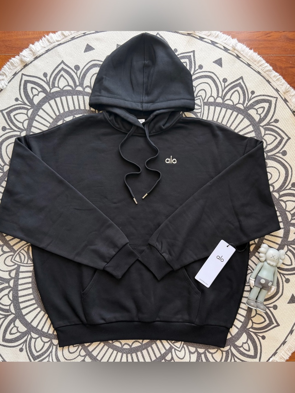 ALO Yoga Black Men's Pullover Hoodie- Black